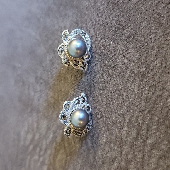 VTG Pearl Marcasite Removable Halo Formal Bridal Castlecore Post Earrings - Picture 2 of 6